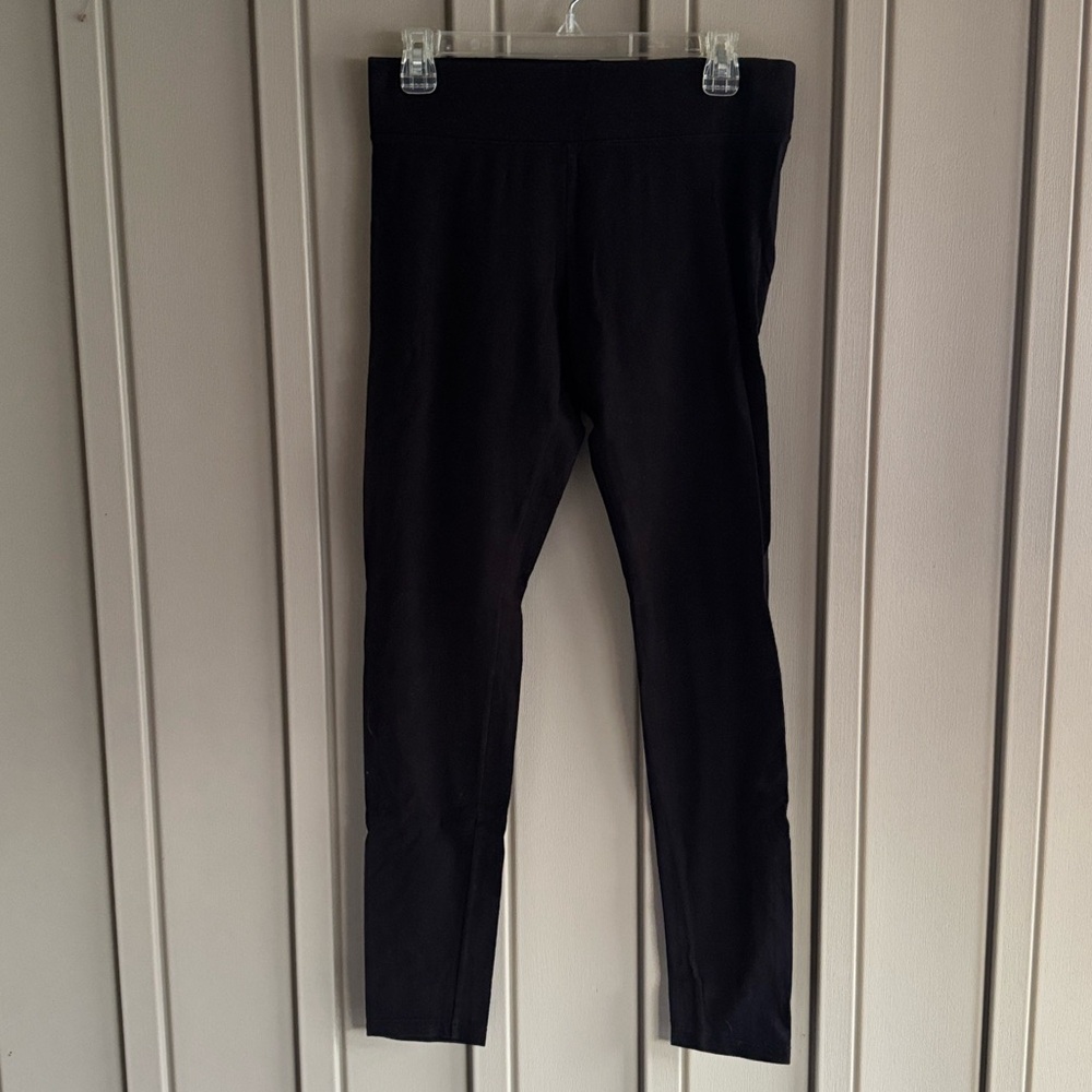 Hue Black Ultra Leggings with Wide Waistband size Medium